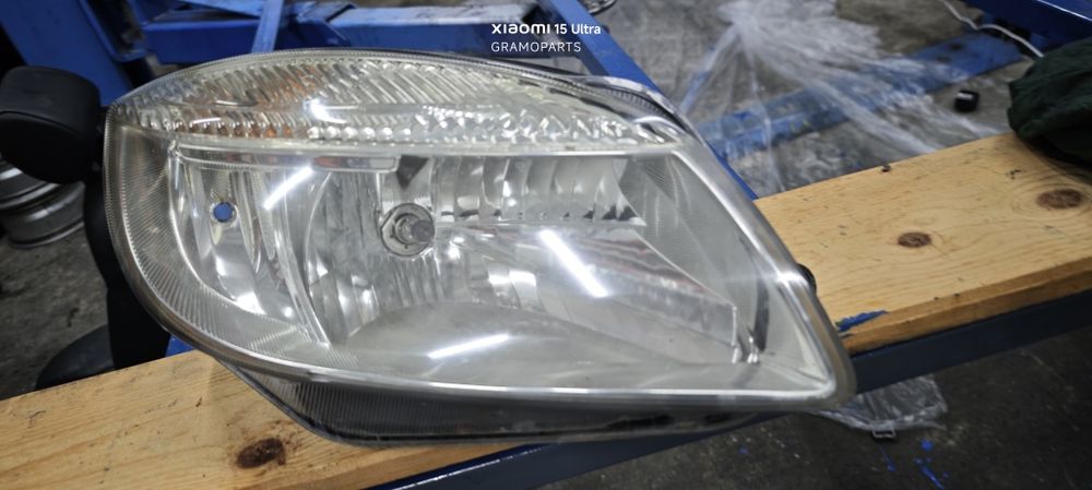 Фарове VW / Audi / Seat / Škoda – Passat, Golf, A4, Octavia, Superb