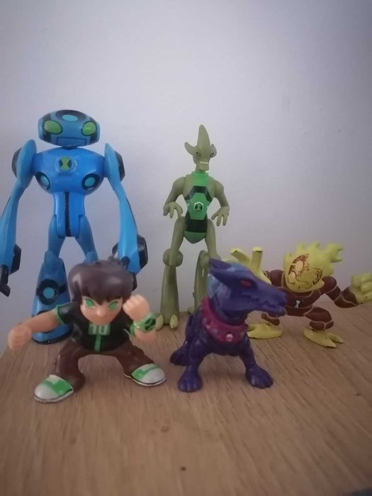 Бен  10  фигурки