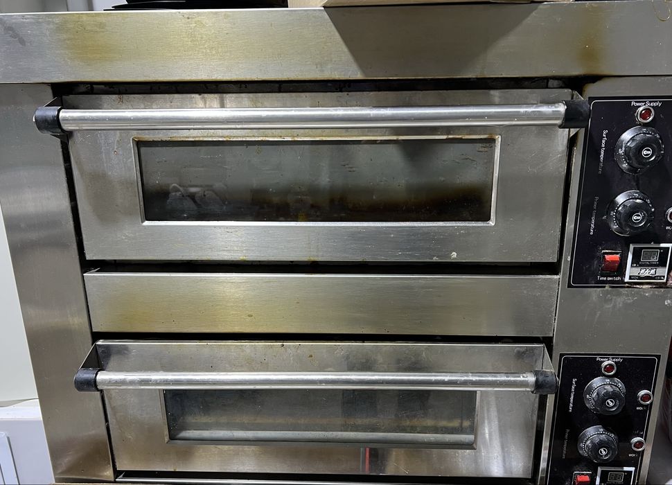 Продам б/у пицца двухярусная на 4 пиццы