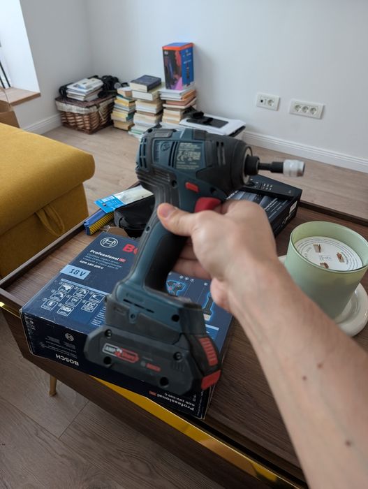 Maşină de Înşurubat cu Impact Bosch Professional 18V