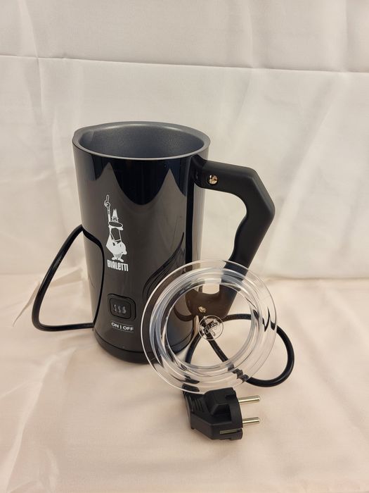 Електрически пенител за мляко Bialetti – чисто нов!