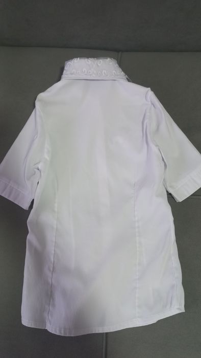 Продам блузку 2000