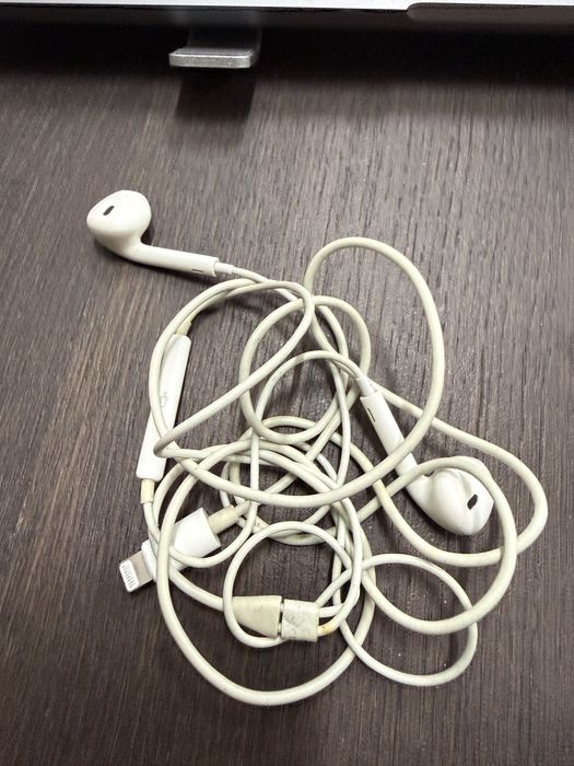 Наушник оригинал айфон