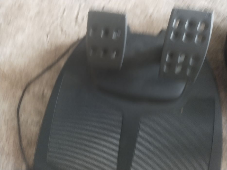 Игровой руль Момо