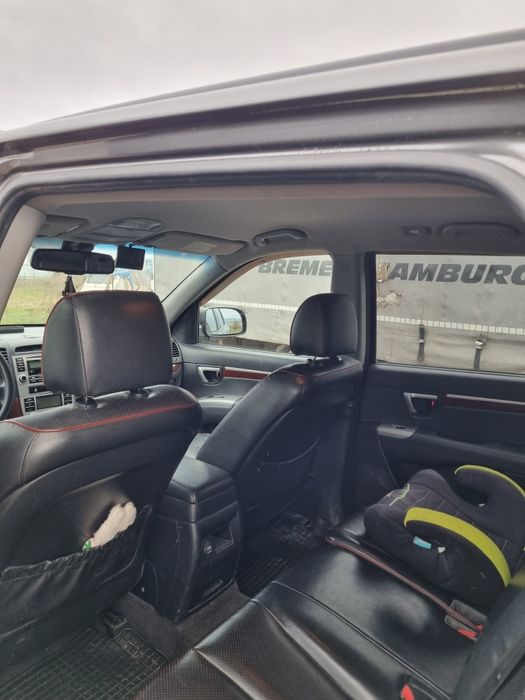 Vând Hyundai Santa fe