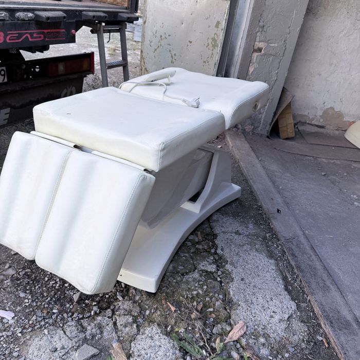 Продается оборудование для салона красоты.