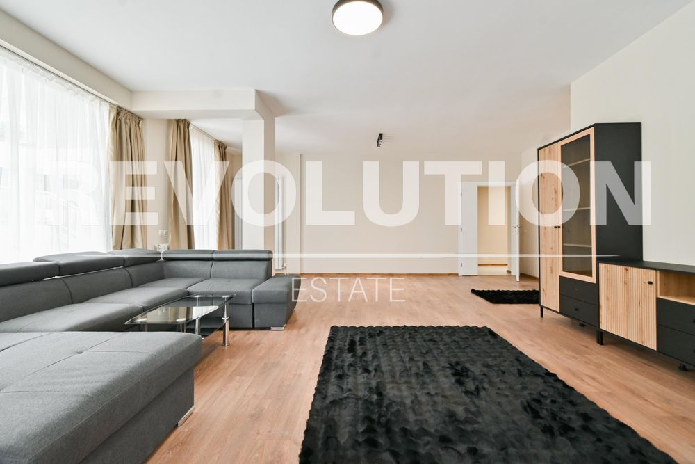 Четиристаен апартамент с ДВОЕН ГАРАЖ в  ж.к. Драгалевци.