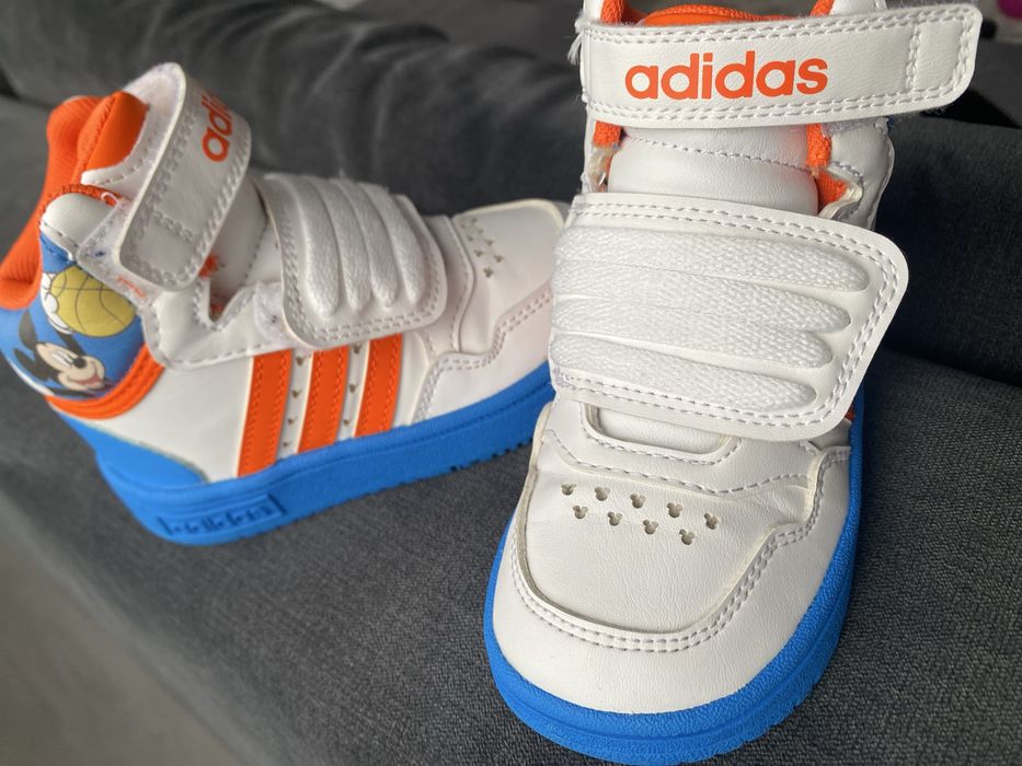 Adidasi stil ghetuta baietei