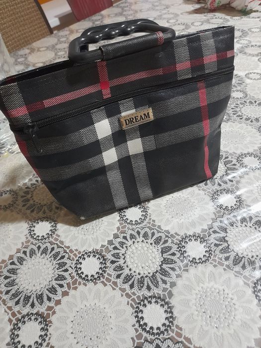 Zamonaviy sumka sotiladi