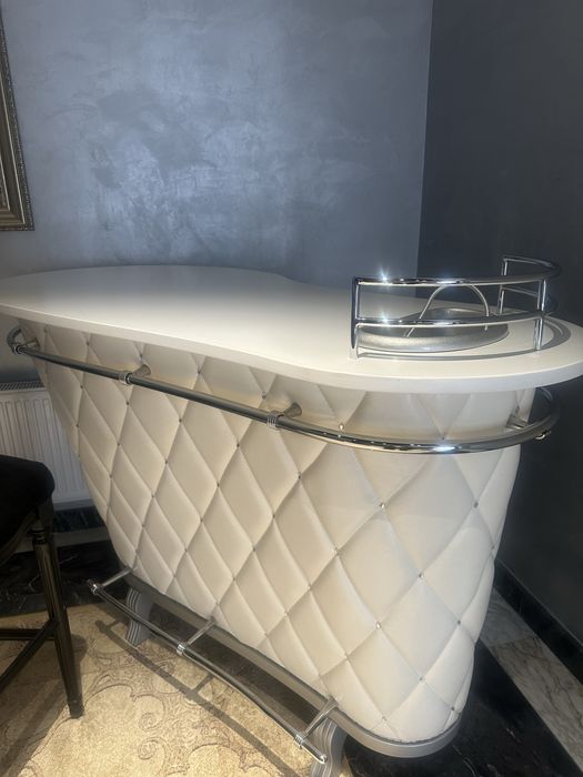 Продам барную стойку и 2 стула