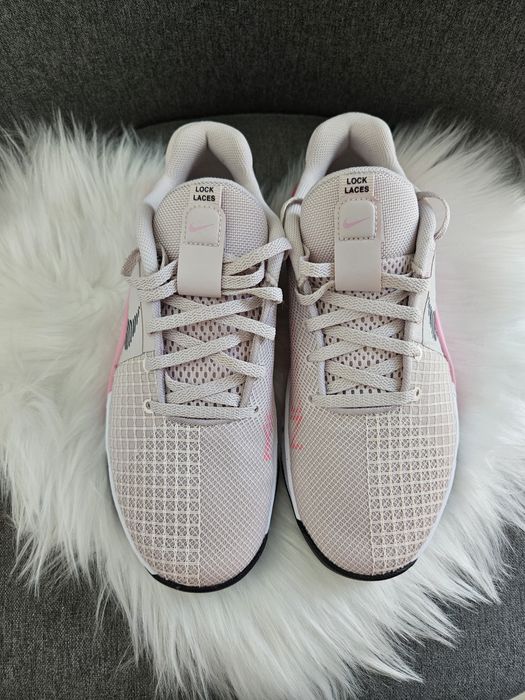 Нови маратонки Nike 38р-р