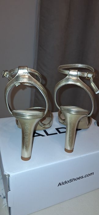 Sandale elegante bej auriu dama