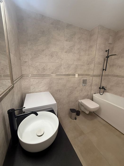 Apartament de inchiriat cu 3 camere Scala Frunzisului