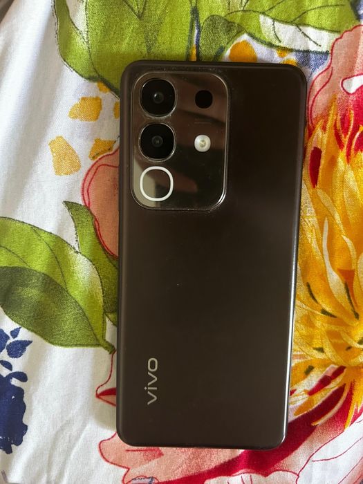Vivo Y29 коричневый 256 гб продам или обмен