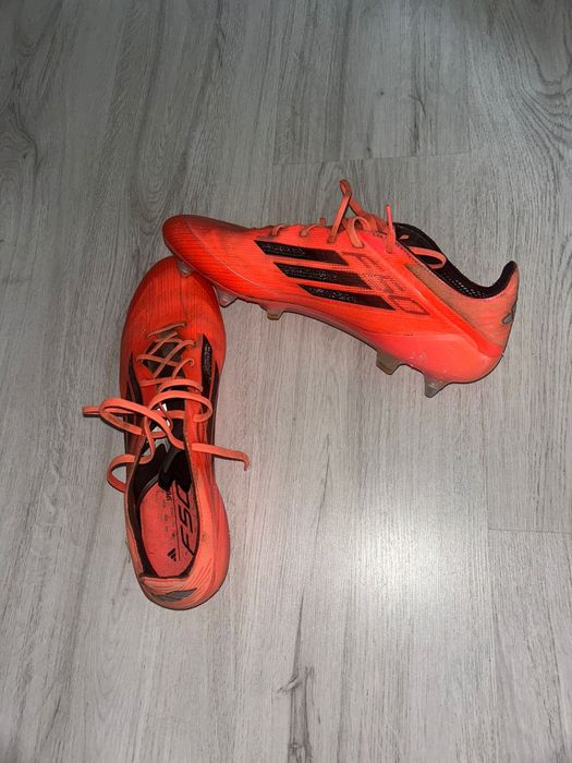 Ghete fotbal ELITE PRO 45 cu 2/3