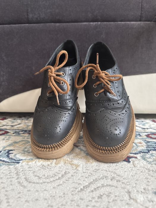 Продам туфли-лоферы