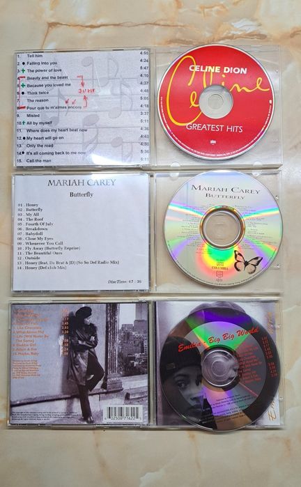 Колекция от компакт дискове CD
