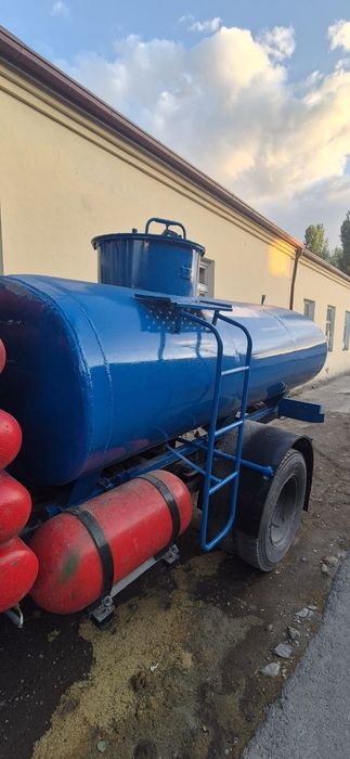 Ёмкост сотилади газ 53 водавоз бензавоз учун