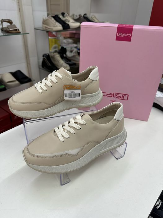 Женские кроссовки размер 37