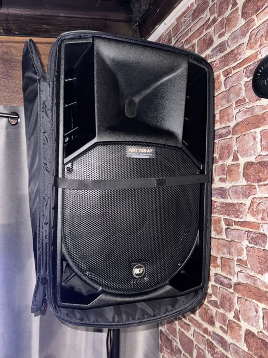 Ативни тонколони RCF 735