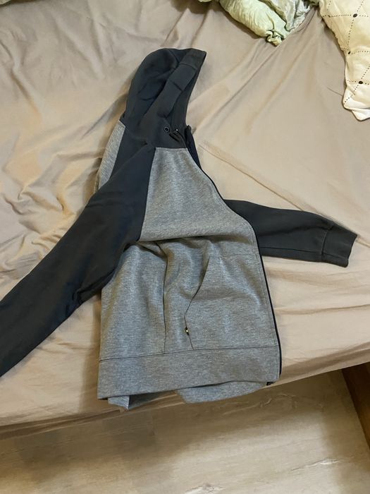 Суитчер на  under armoure  С размер