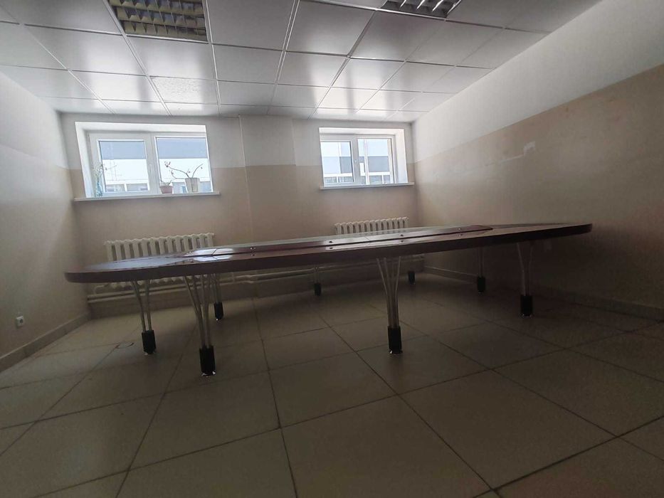 Стол для конференций