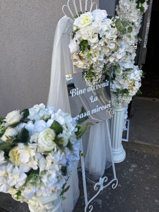 Măsuță învelit mireasa