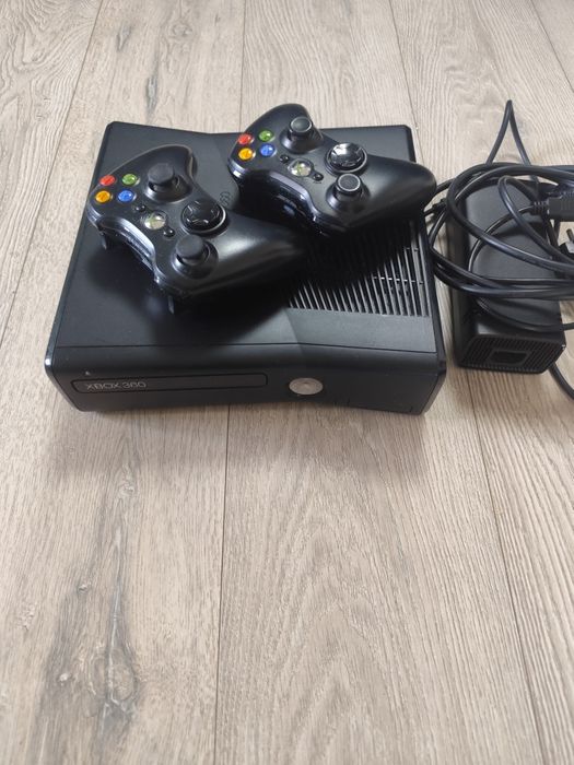 Игровая приставка X BOX 360