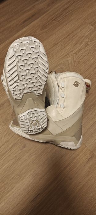 Salomon 42 и 46 1/3, и Burton 42,  42.5, 43 и 44 номер