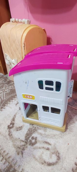 Продам дома для кукол , для Барби