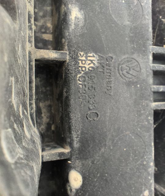 Suport acumulator 1K0915333 Seat Toledo a 3-a generatie - 5P