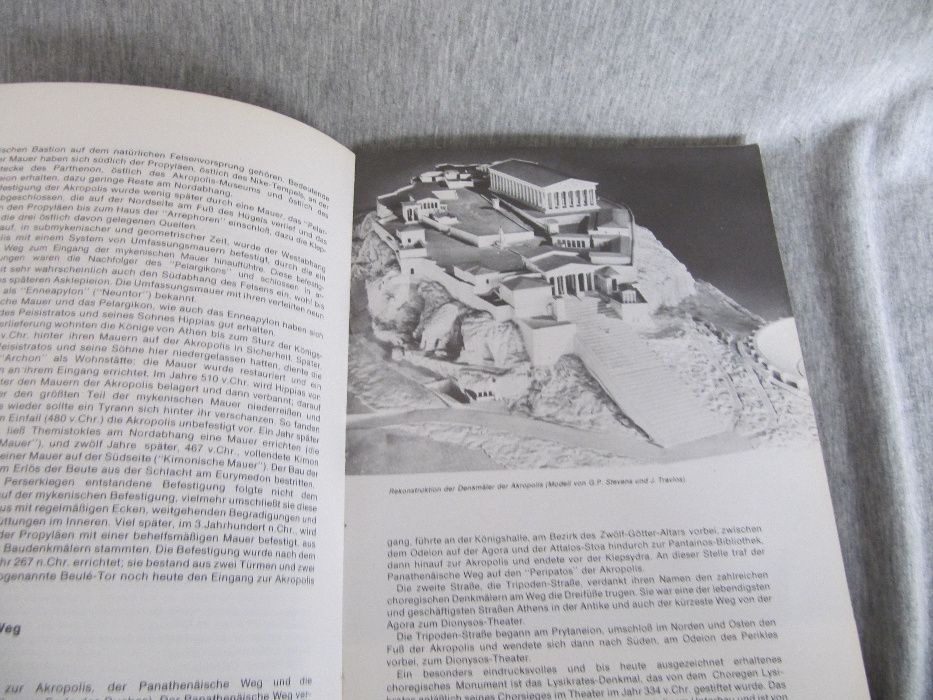 книга    Acropolis denkmaler und Museum