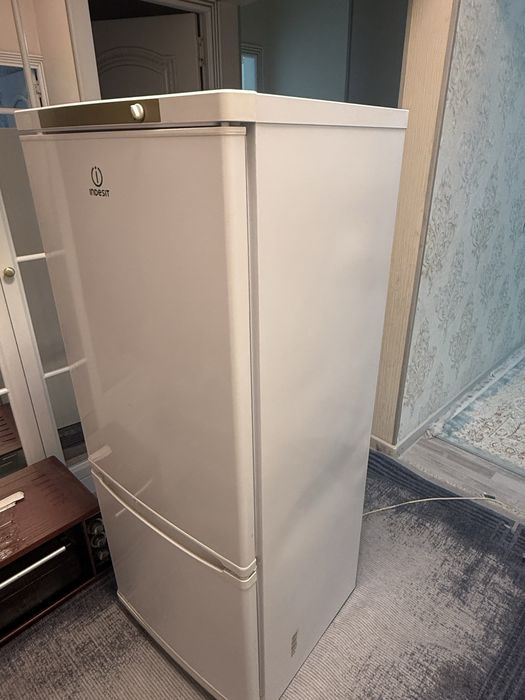 Холадильник INDESIT