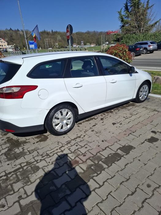 FORD Focus 2011 — imagine 4