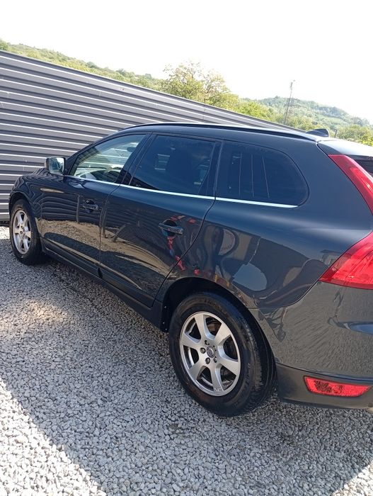 VOLVO XC60 0 — imagine 2