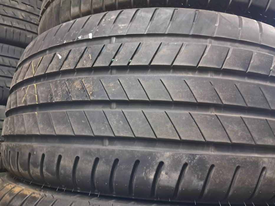Anvelope second vara 275 45 R20/305 40 R20 Bridgestone *RFT