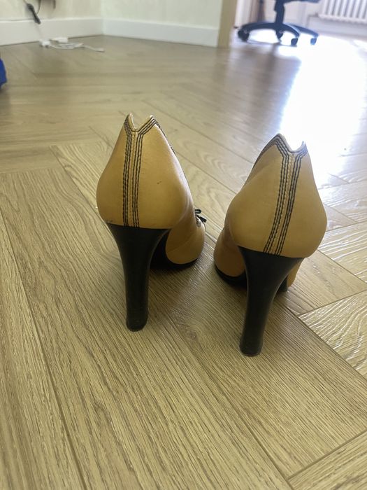 Туфли женские , кожанные