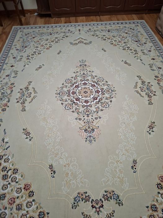 Продам ковры 2,5 х 3,5