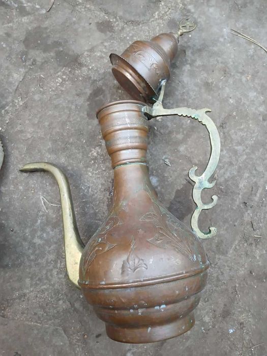 Стар меден ибрик