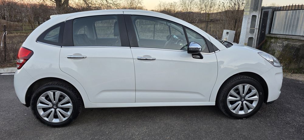 Citroen C3/Polo/Corsa/ 1.4benz 2012