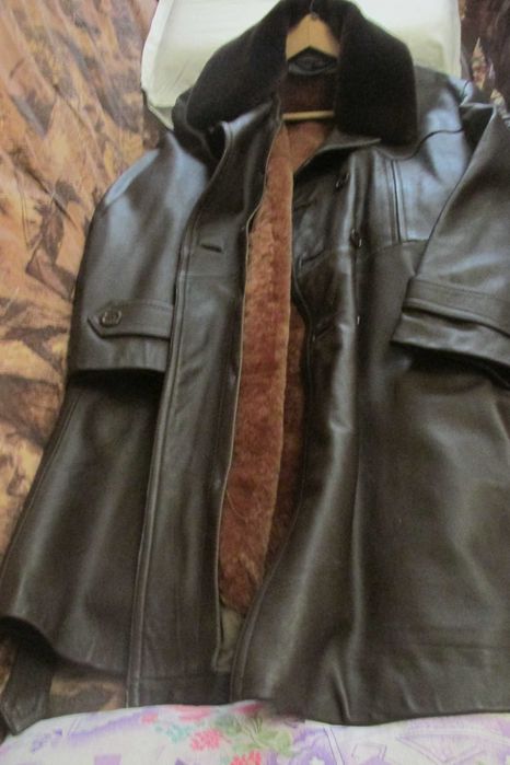 Продавам 2 броя мъжки  палта