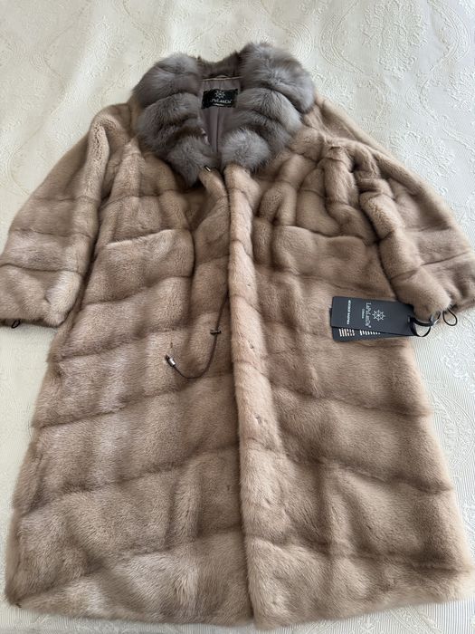 Продам Шубу новую.