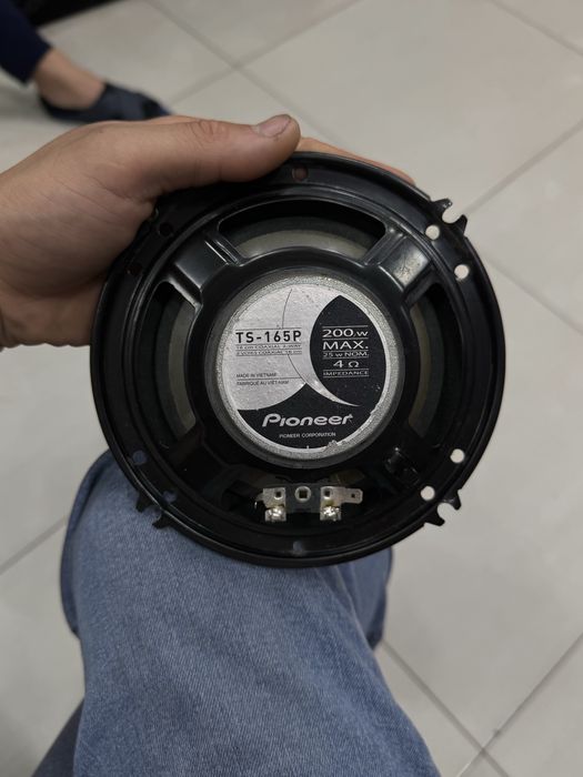 Pioneer kalonka holati yahshi 200w ts-165p