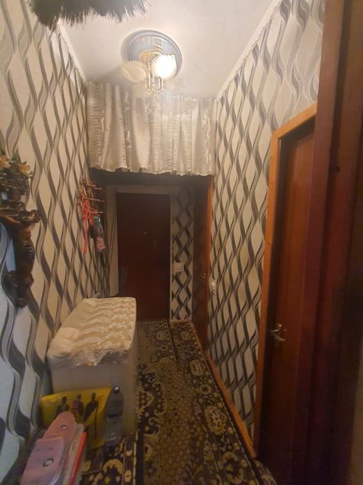11квартал круг Аль Хорезми 2 комнатная переделана в 3 заходи живи