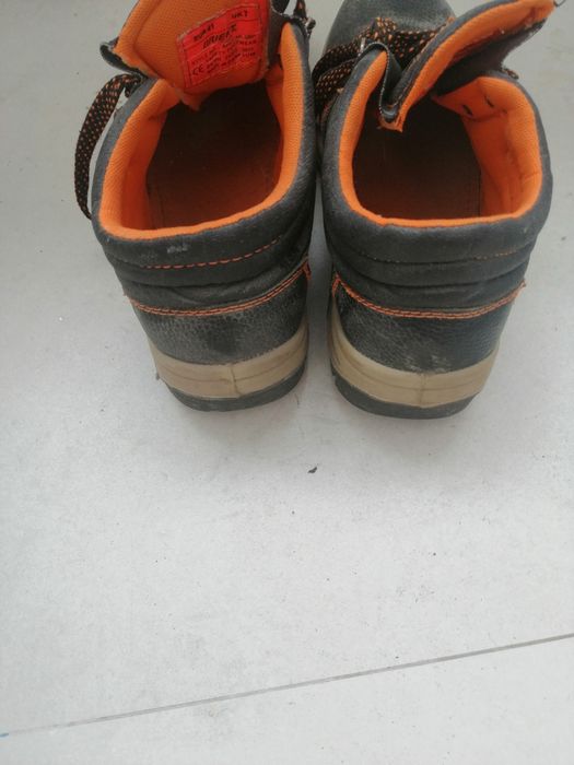 спец обувь    берцы