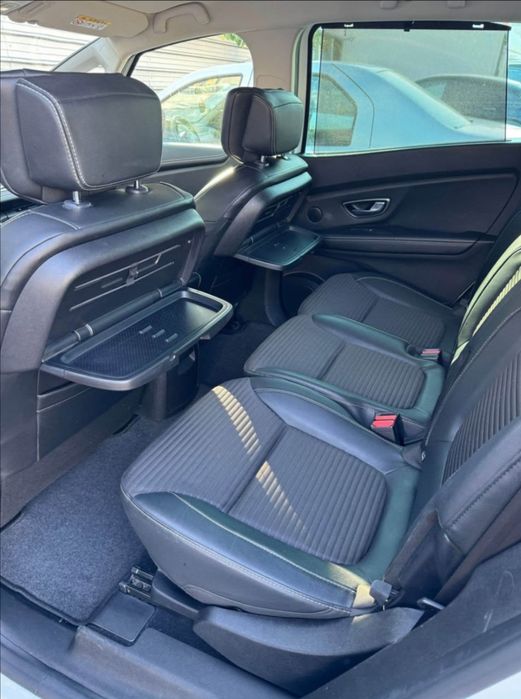 Grand Scenic 1.2 b  Înmatriculată Ro 01.2026 Schimb cu 7, 8, 9 locuri