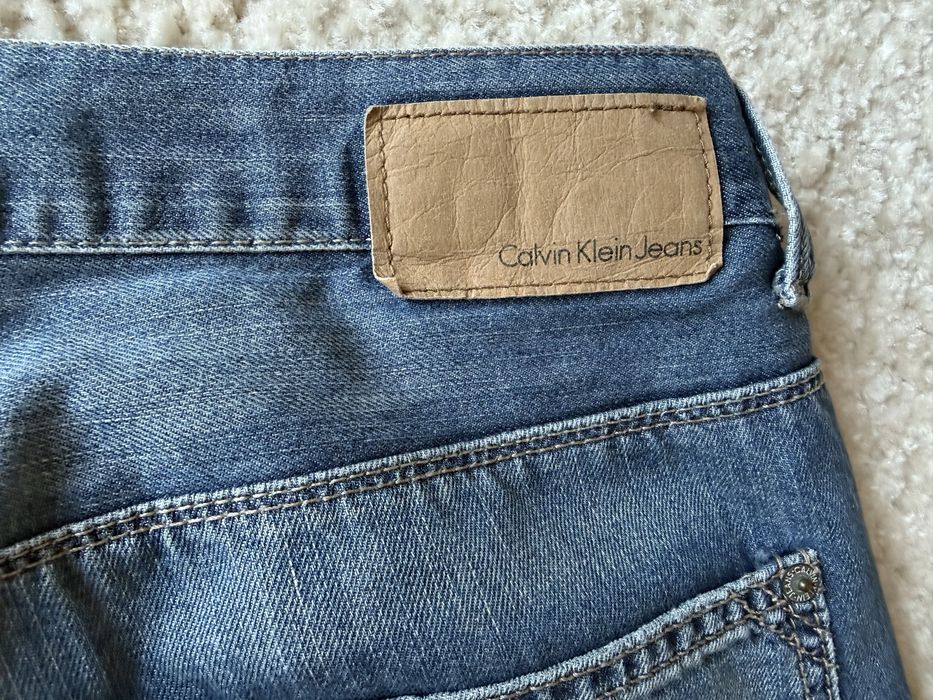 Blugi cu aspect uzat- Calvin Klein