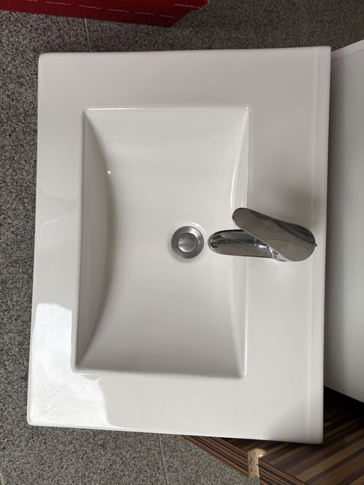 Mobilier baie suspendat, masca, chiuveta si baterie lavoar