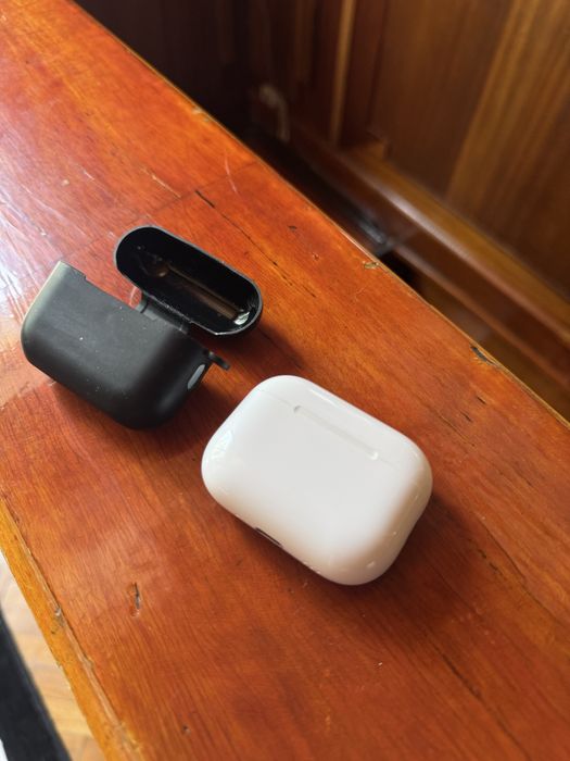 Airpods pro 3 оригинал, в идеале