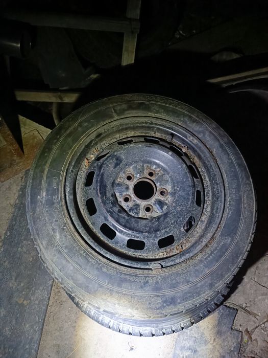 Запчасти Тойота Карина е